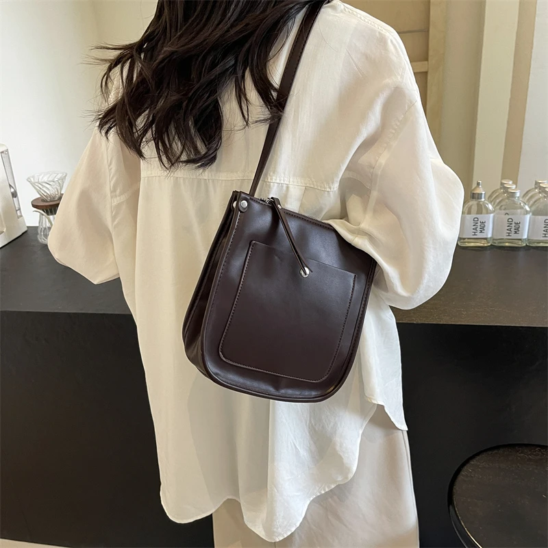 

Popular Classic Women's Tote Bag - Leather Crossbody Messenger Bag For Ladies, Elegant Shoulder Bag By Luxury Brand