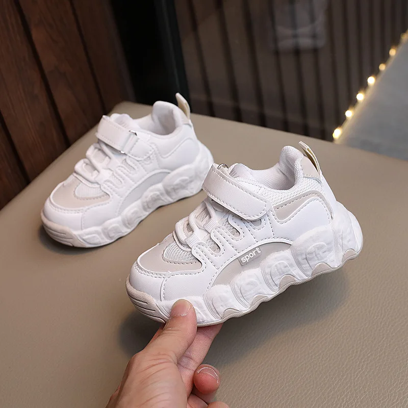 Nuevas zapatillas de deporte para chico, moda de primavera, zapatos cómodos para niña, zapatos transpirables antideslizantes y versátiles para niño, calzado informal Retro Simple para uso diario