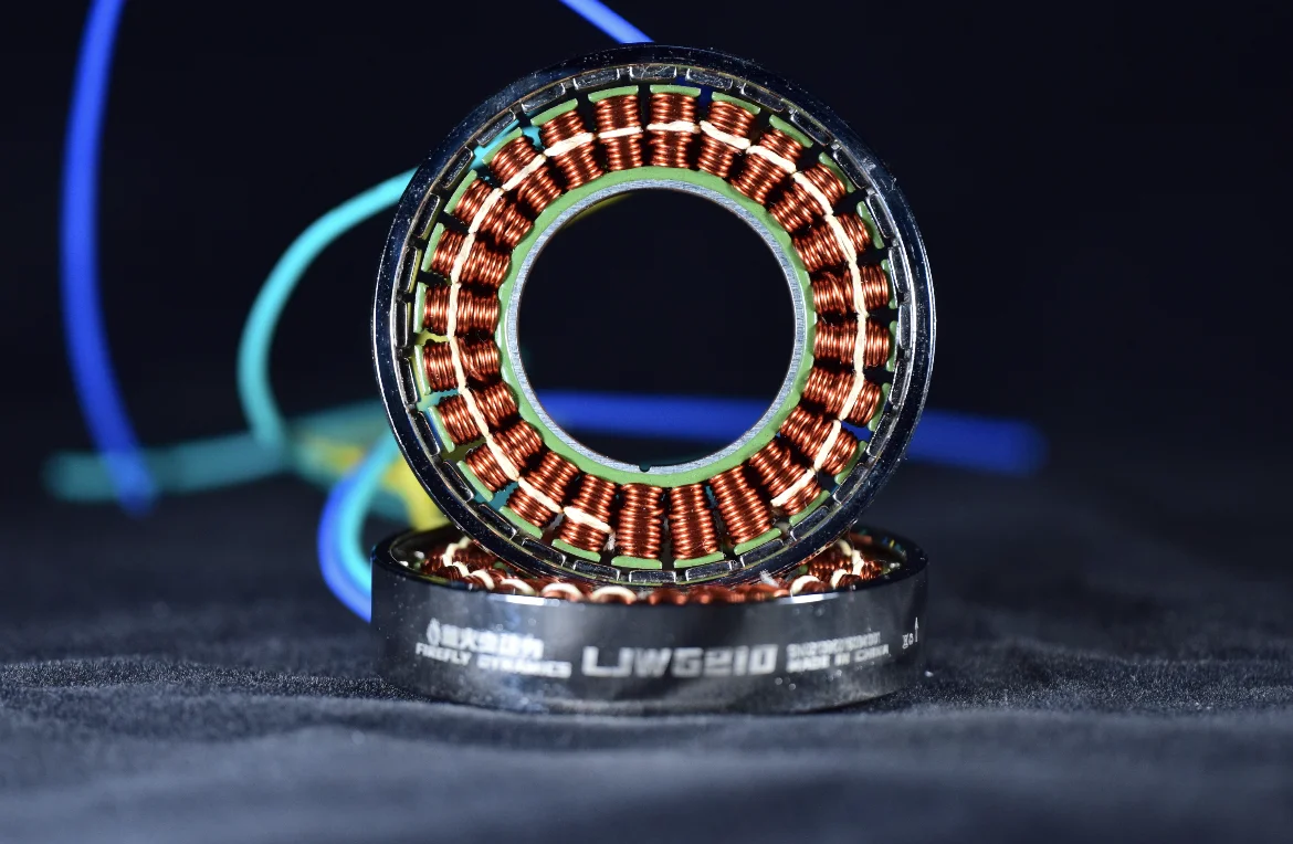 

Индивидуальный внешний ротор, ультратонкий бескаркасный бесщеточный трехфазный двигатель с большим крутящим моментом и большой диафрагмой, роботизированная рука, шарнирный двигатель робота