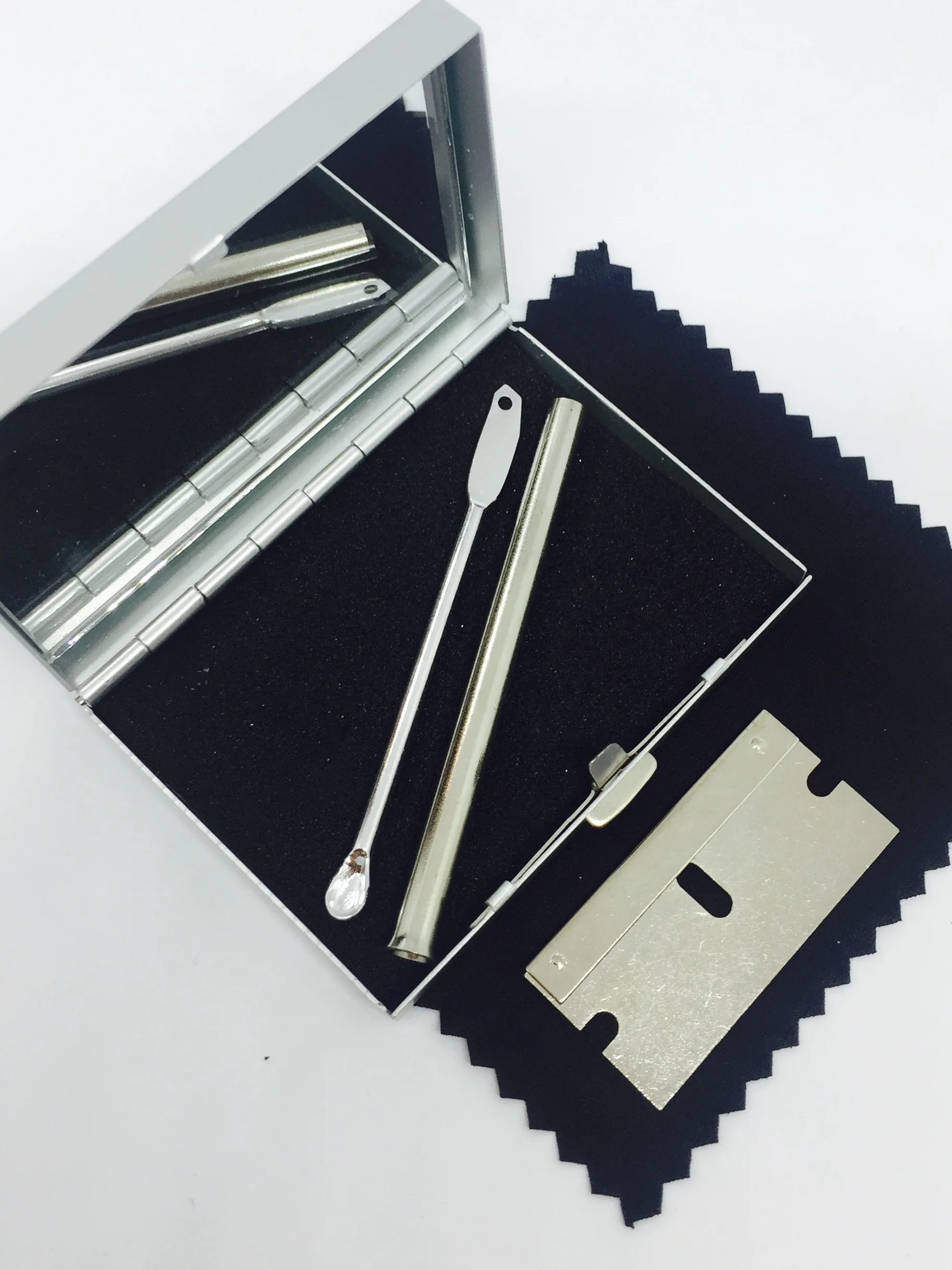 1KIT Portable kit maconheira erva/pipa /pipas para fumar With Cutting /Metal Case (3PCS)