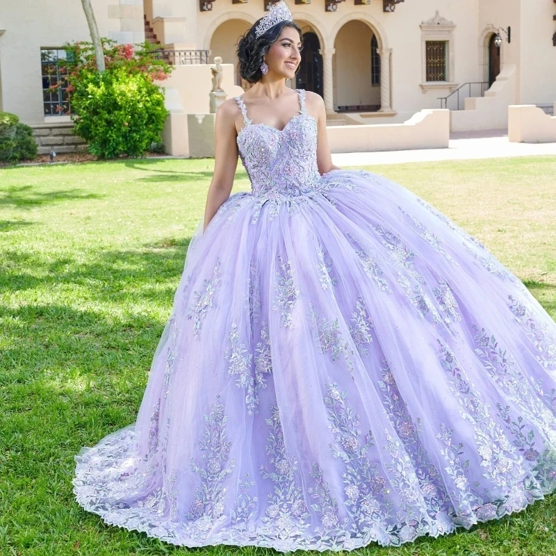 

Lavender Princess Sweetheart Ball Gown Quinceanera Dress Beaded Appliques Lace With Cape Party Gowns Vestidos De 15 Anos