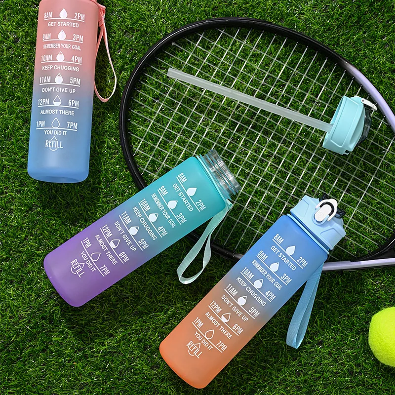 

750ml Sports Water Bottle with Time Marker Outdoor Inspirational Cup Leak-proof Portable Water Bottle Drinking Straw PlasticMug