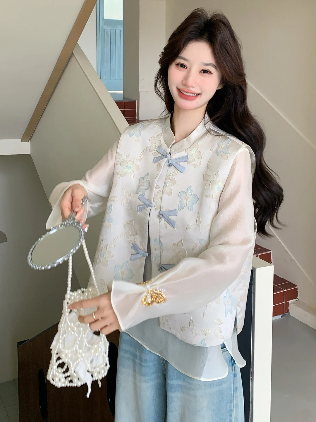 

Элегантный женский костюм-двойка в китайском стиле с вышивкой: жилет и укороченные брюки с цветочным узором, весна-осень, высокая талия