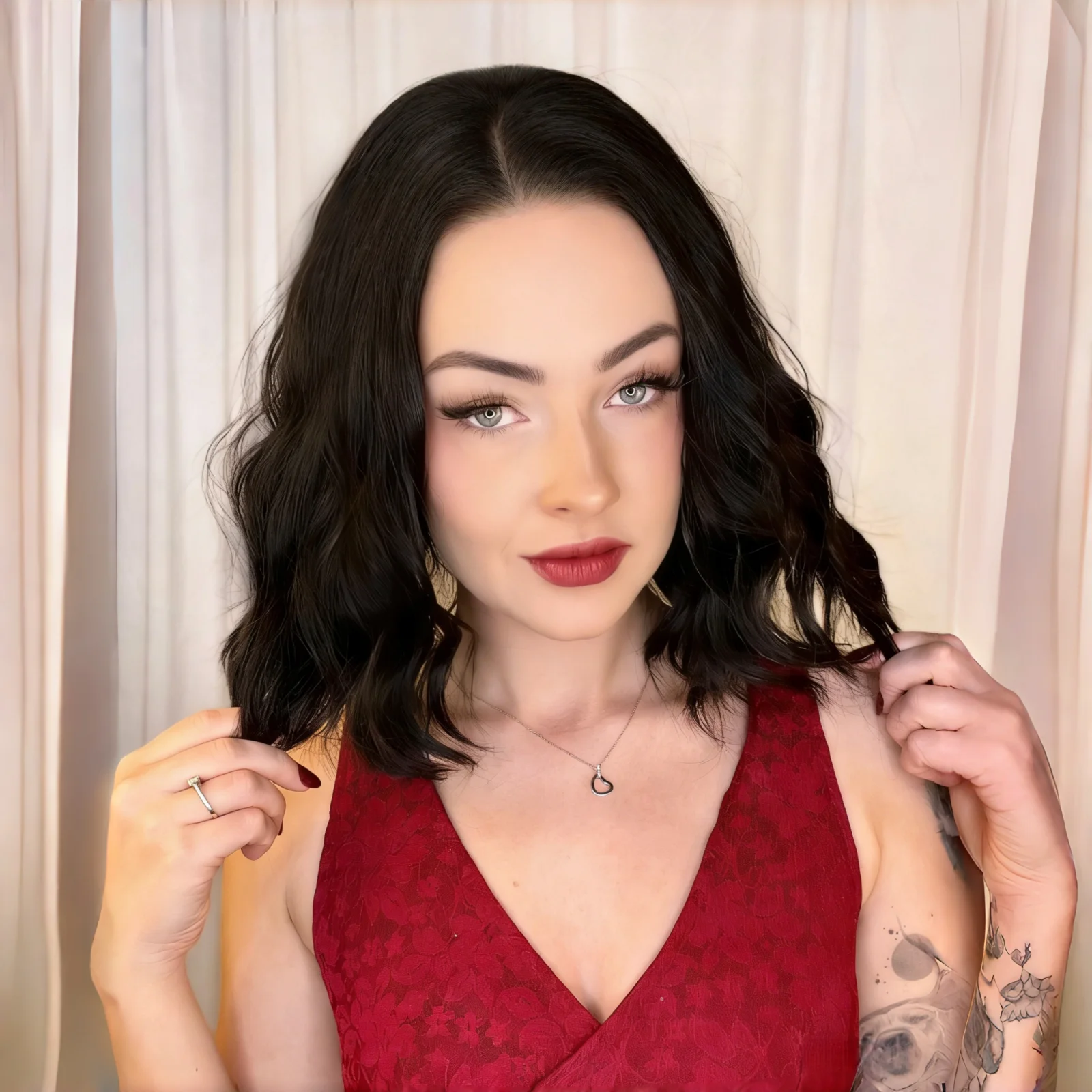 Short Curly Wavy Natural Black Synthetic Lace Front Wigs for Women Middle Part Shoulder Length Dark Brown Brunette Cosplay Party