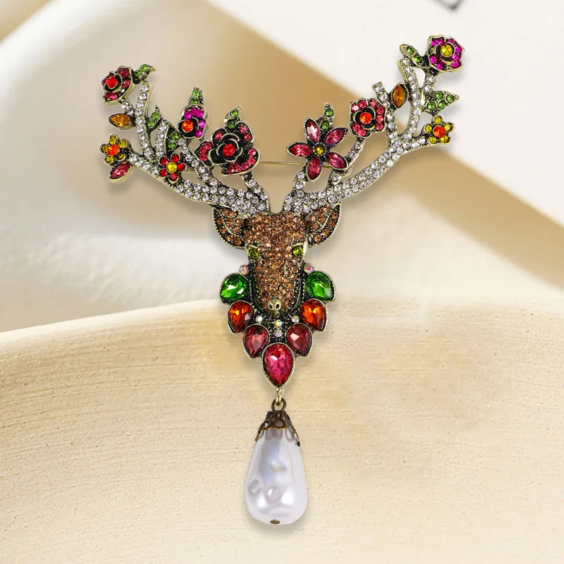 

Classic Fashion Women Men Heavy Industry Deer Head Pearl Pendant Brooches Christmas Festival Party Banquet Pins Badges Gift