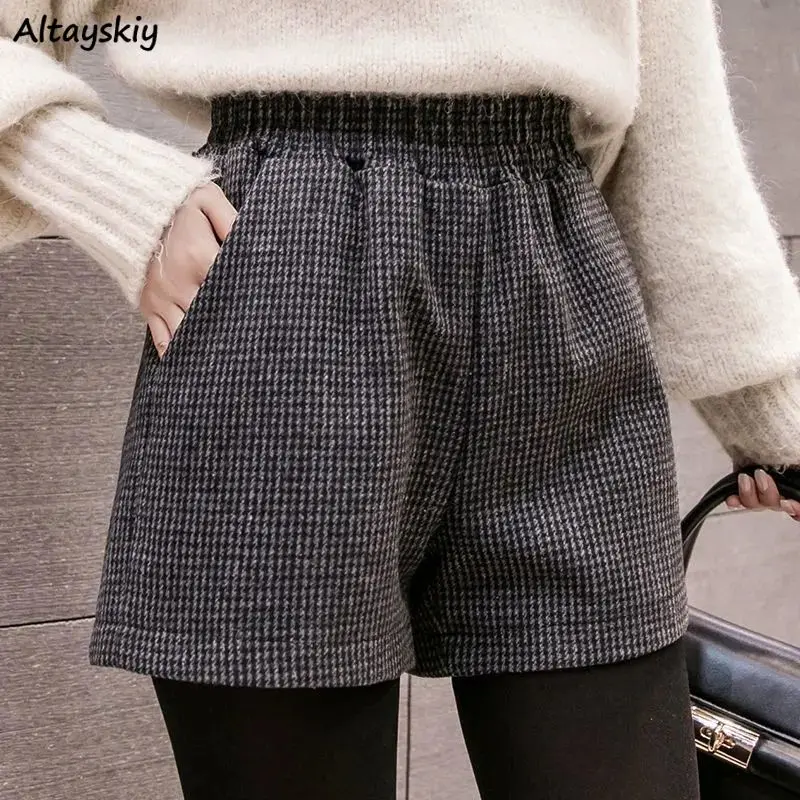 

Winter Shorts Women Temperament Plaid Thicken Warm Ladies Harajuku Basic High Waist Elastic Gentle Designed Street