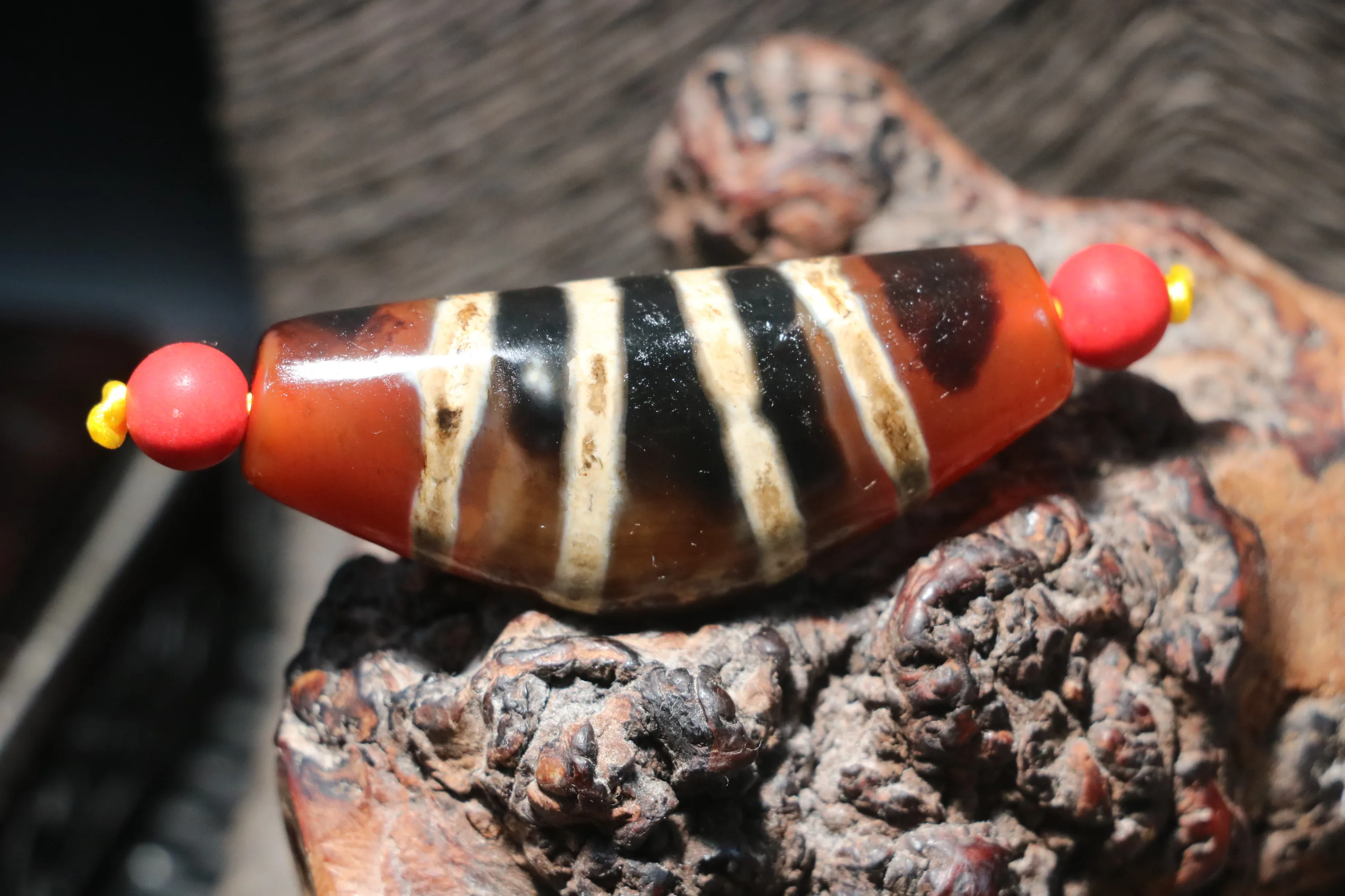 

Treasure Power Energy Tibetan Old Agate Horn shape Colorful 4 stripe Totem dZi Bead Amulet Big Pendant Timestown UPD1210A