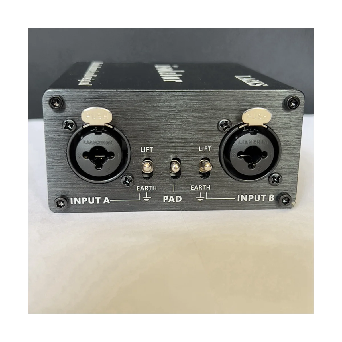 LA2XS Audio Isolator Noise Reduction Filter Eliminates Current Noise Dual-Channel 6.5 XLR Mixer Audio Isolators