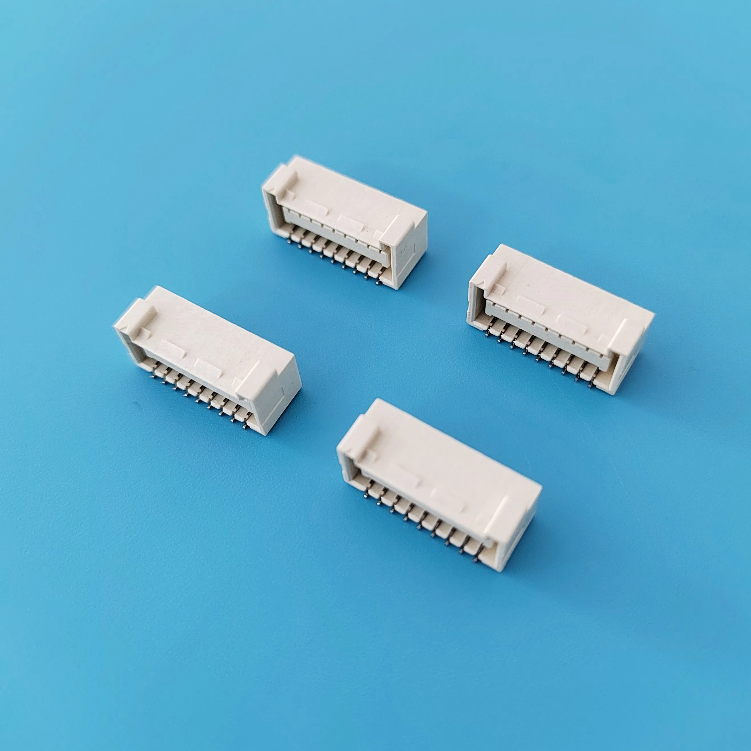 Alternativas SM10B-ZPDSS,SM12B-ZPDSS,SM14B-ZPDSS,SM16B-ZPDSS,SM18B-ZPDSS,SM40B-ZPDSS Paso de 1,50 mm, SMD, ángulo recto, doble fila, estaño