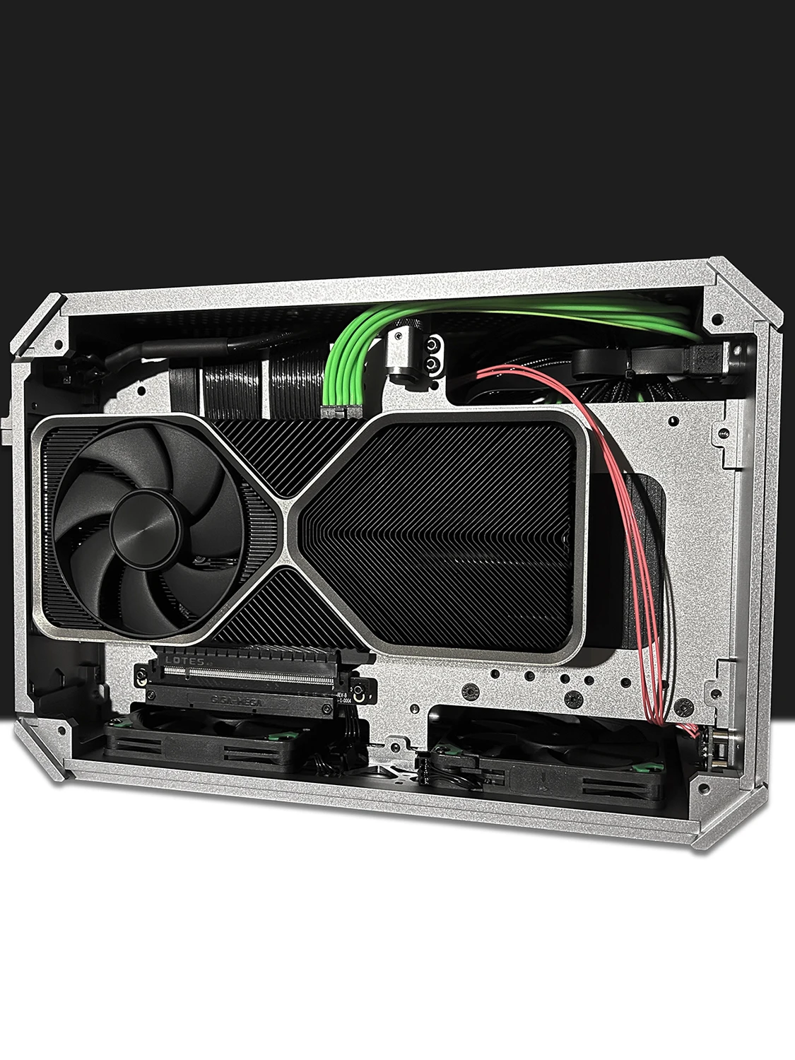 Kabel przedłużający PCIe 5.0 X16 GPU Gen5 PCI Express do kart graficznych, szybki, ekranowany, do RTX 5090 5080, obudowa ITX PC (BIAŁY) — Zdjęcie 2 z 2