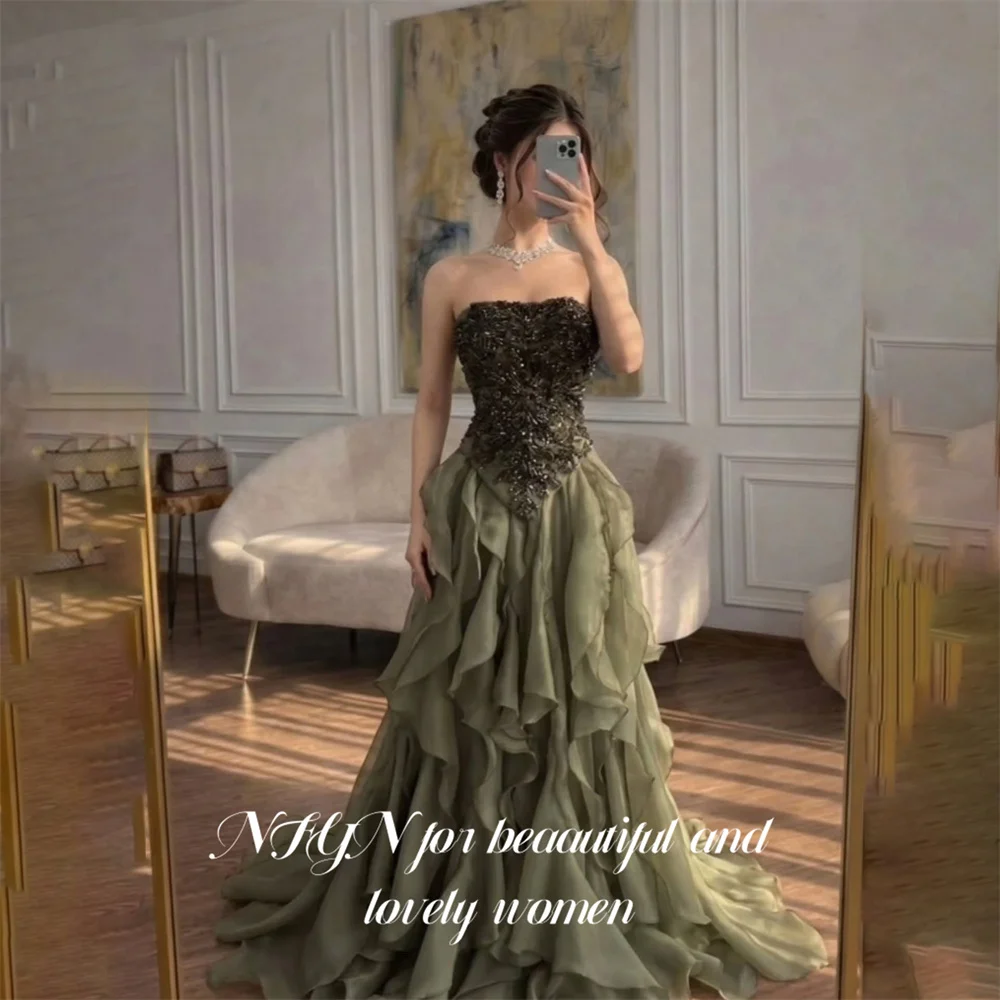 NFYN Green 프롬 드레 Strapless Sleeveless Prom Gown Beading On Chest Party Dress for Formal Event A Line Wave Hem Simple Customized