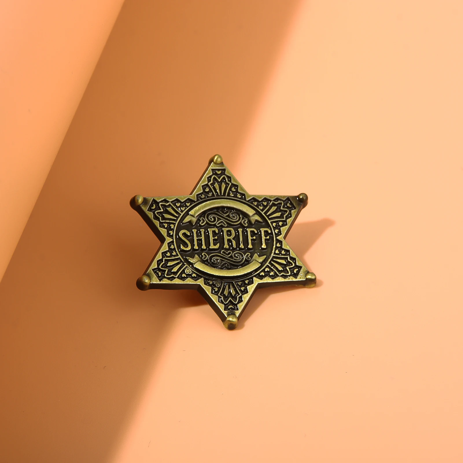 Star Sheriff Metal Enamel Badge Vintage Retro Holloween Party Brooch American Governor\'s Six Jewelry for Women Men Accessories