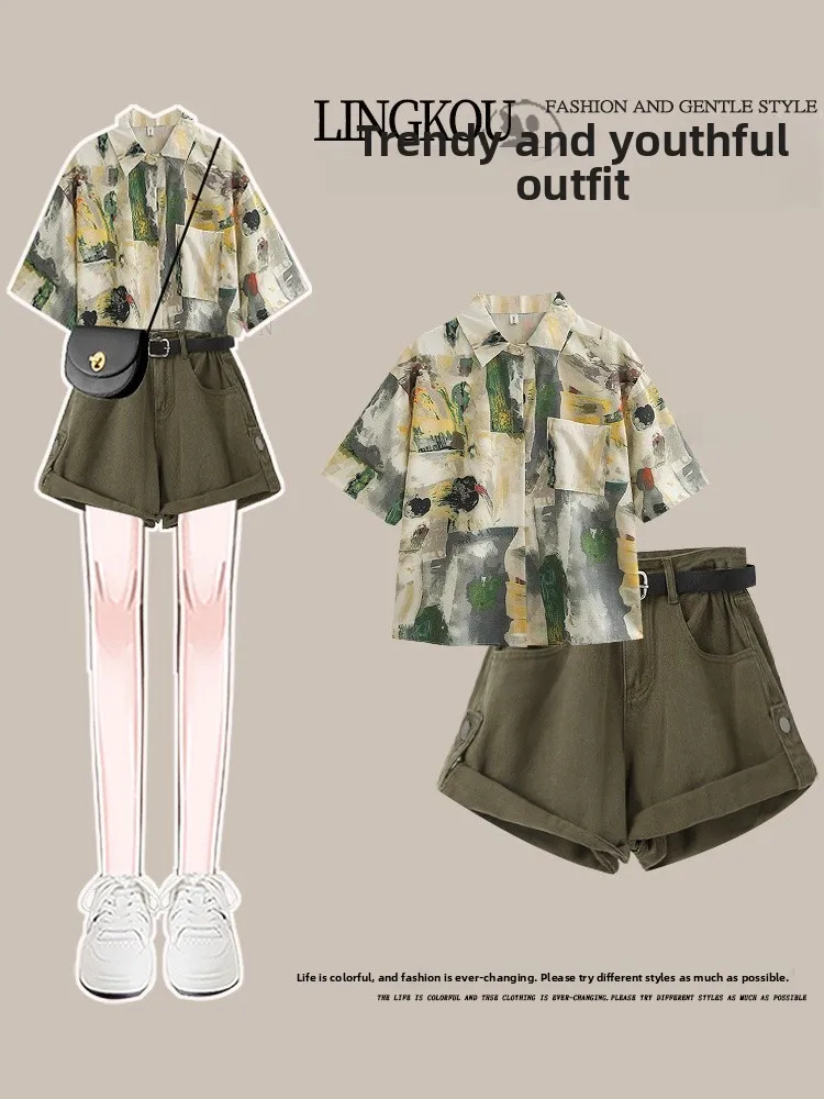 

Summer Neck Print Short Sleeve Women's Fashionable Denim Shorts Set Two-Piece Set Polyester Fabric Button Closure