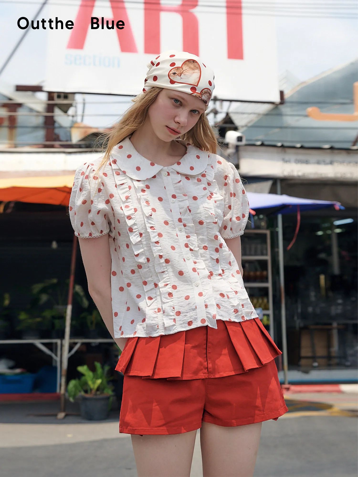 

Льняная рубашка Outtheblue в горошек с рукавами-фонариками, воротником-куклой и кружевной отделкой, повседневный стиль, с завышенной талией, из нейлоновой ткани, короткая