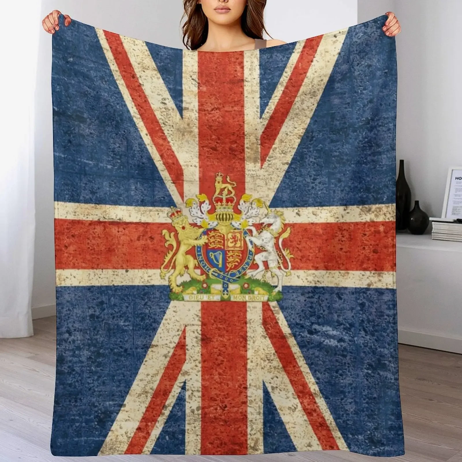 

Flag of United Kingdom and Royal coat of arms of United Kingdom, Throw Blanket Compact Warm Blanket for Car Road Trip