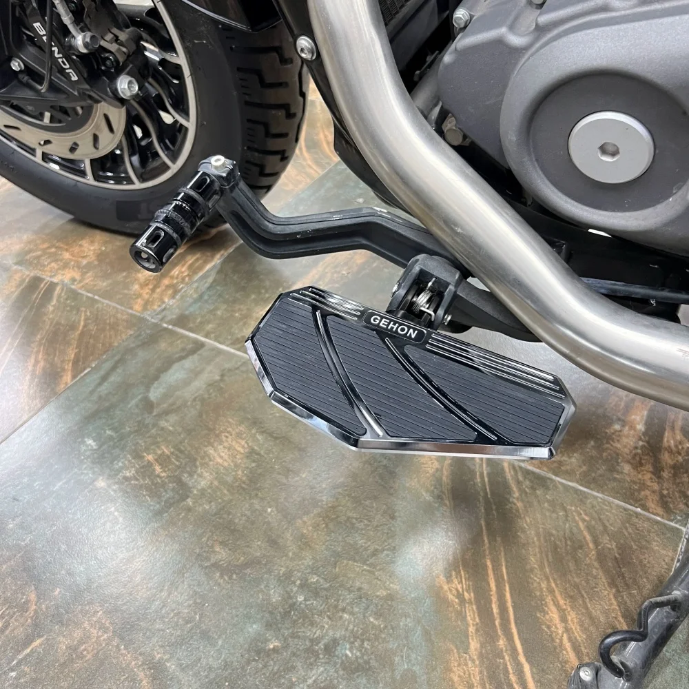 CNC Aluminum Alloy Oversized Footpedal Upgrade for VOGE CU625, CU525, and CU250 – Retro Cruiser Accessory