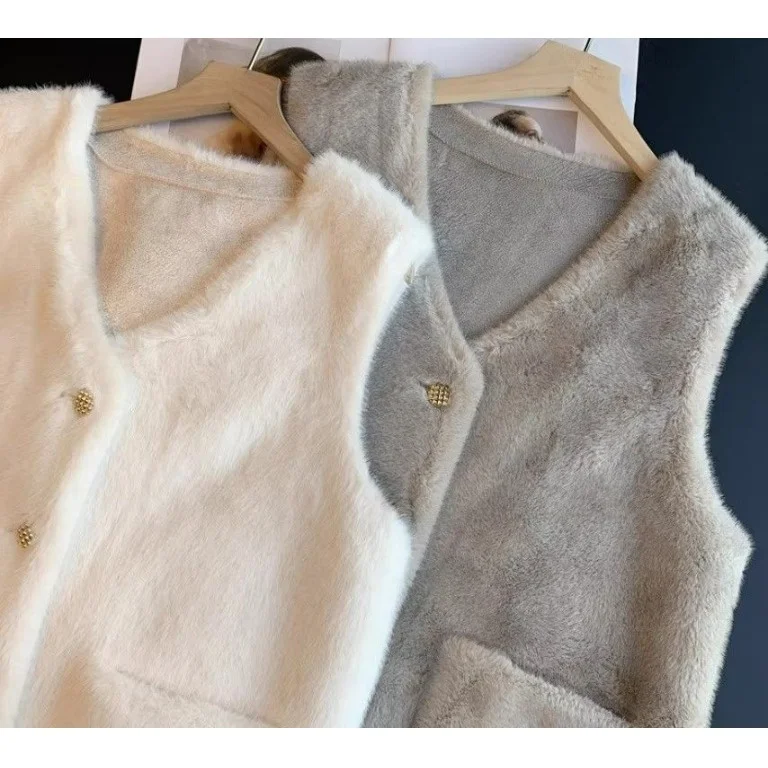 Fashionable Short Fur Vest 2026 Autumn Winter Trendy Water Rabbit Fur Jacket Polyester Fiber 100% Inner Wear Regular Length