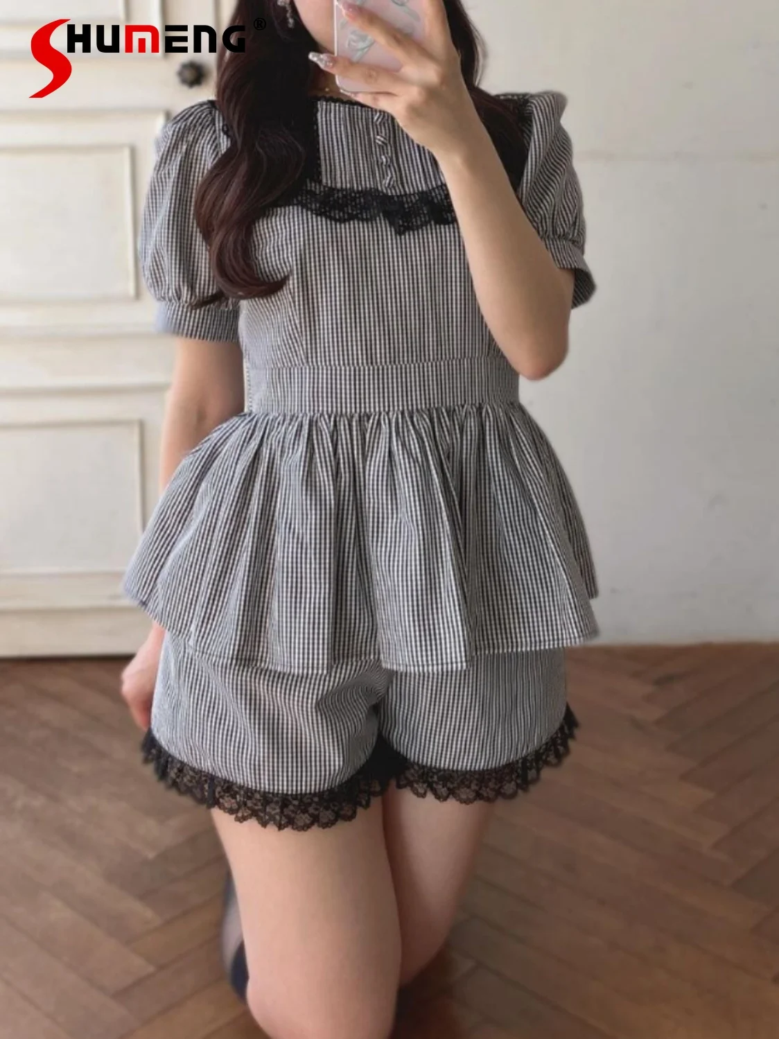 

Japanese Sweet Lace Splicing Round Neck Puff Sleeve Lace-up Bow Ruffles Swing Slim Fit Top High Waist Shorts Two-piece Set Women