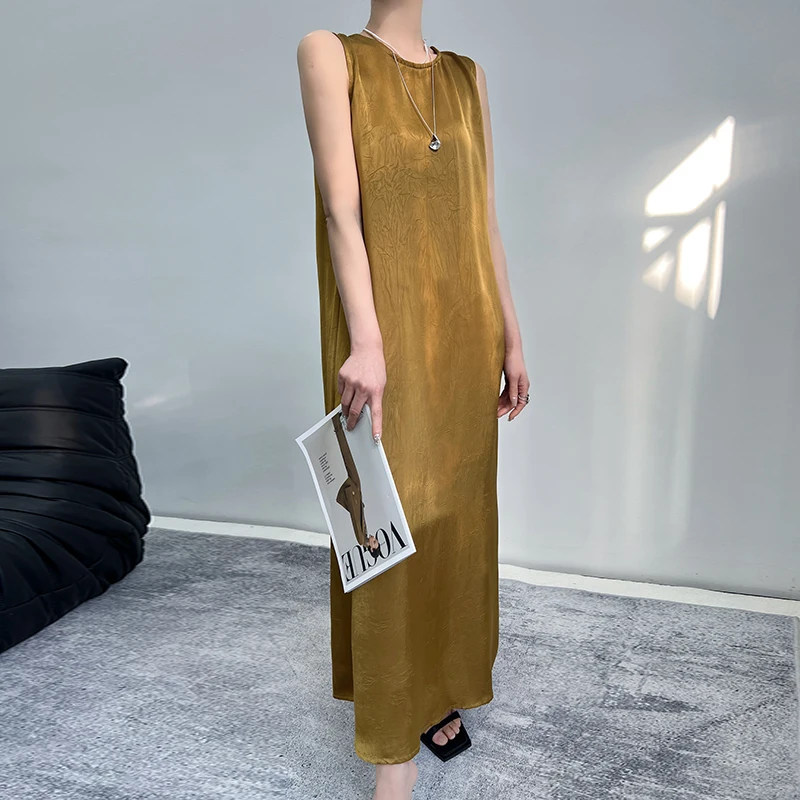 Vestido de seda para mujer, estampado de flores de color liso, cuello redondo, informal y transpirable, sin mangas, nuevo estilo primavera y verano 2025