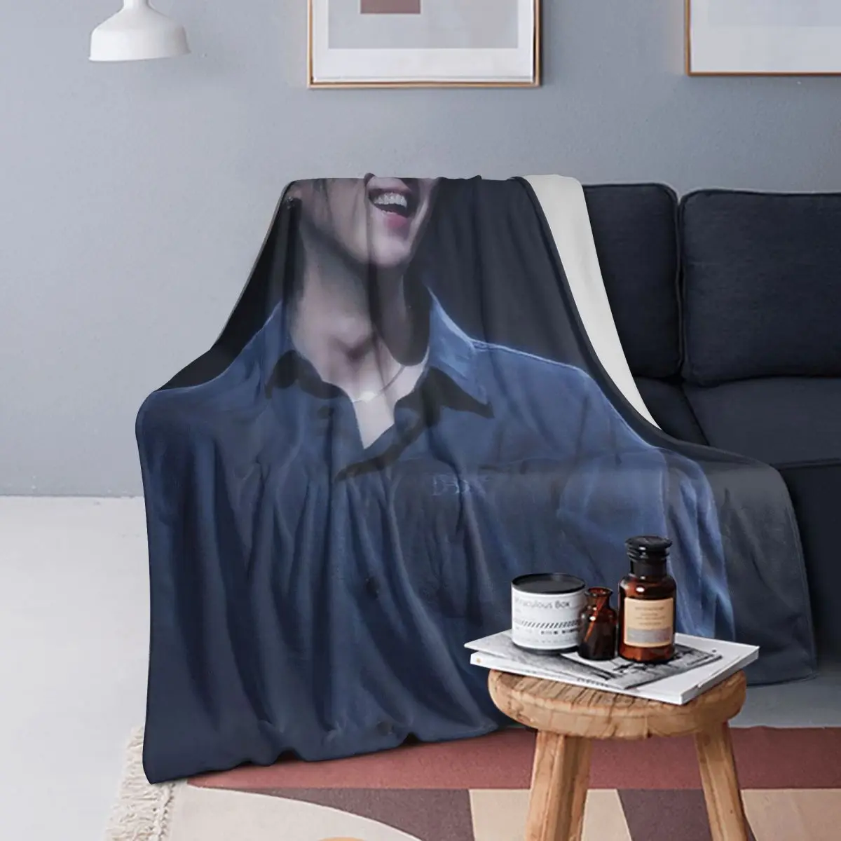 

Min Yoongi Concert Blankets Soft Warm Flannel Throw Blanket Plush for Bed Living room Picnic Travel Home Couch