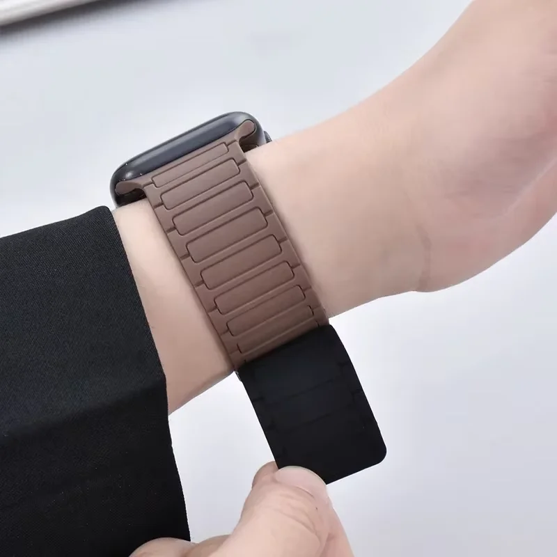 Magnetic Silicone Straps for Apple Watch ultra 2 49mm Band Series 10 46mm 42mm Wristbands iWatch 9 8 7 6 5 SE45mm 41mm 44mm 40mm