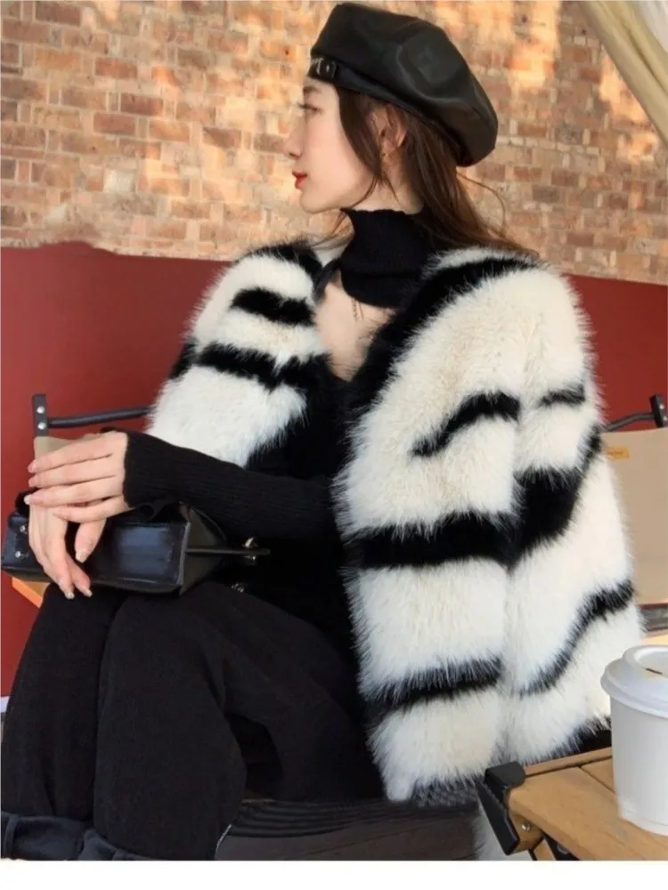خريف شتاء المرأة قصيرة فو الفراء معاطف موضة أنيقة طويلة الأكمام عادية الحيوان طباعة زيبرا معاطف الإناث خمر عيد الميلاد جديد