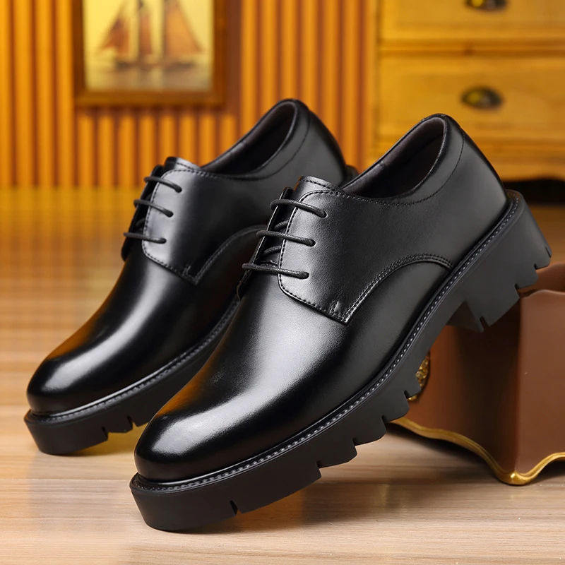 

Men's business commuting formal leather shoes are comfortable, non slip, wear-resistant, thick soled office dress shoes