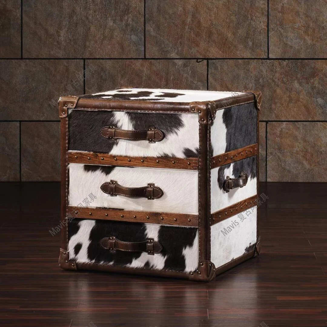 French medieval style Timothy Oulton English side table, creative coffee table, vintage cowhide box table