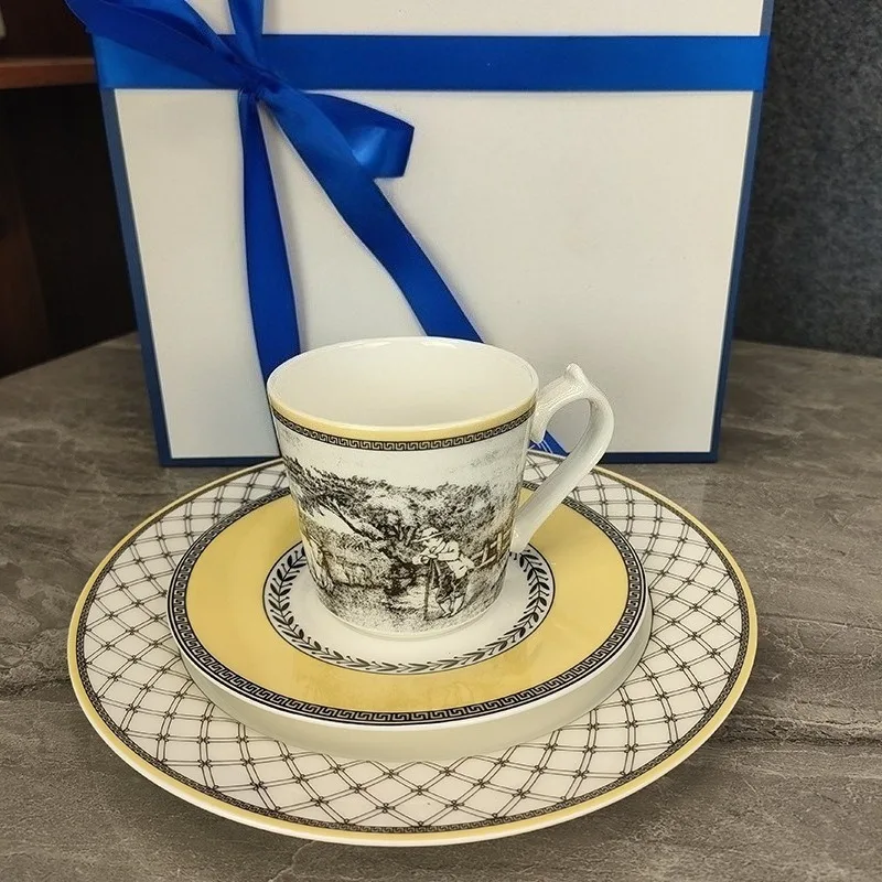 

Modern Home Dining Set Bone China Plates Coffee Cups Mugs and Saucers for Western Dessert Tableware Kitchen