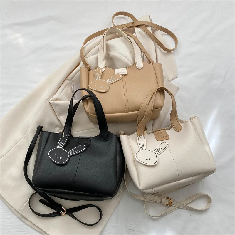 

Retro soft leather commuter bag for women 2025 summer new stylish simple women handbag cross-body bucket bag
