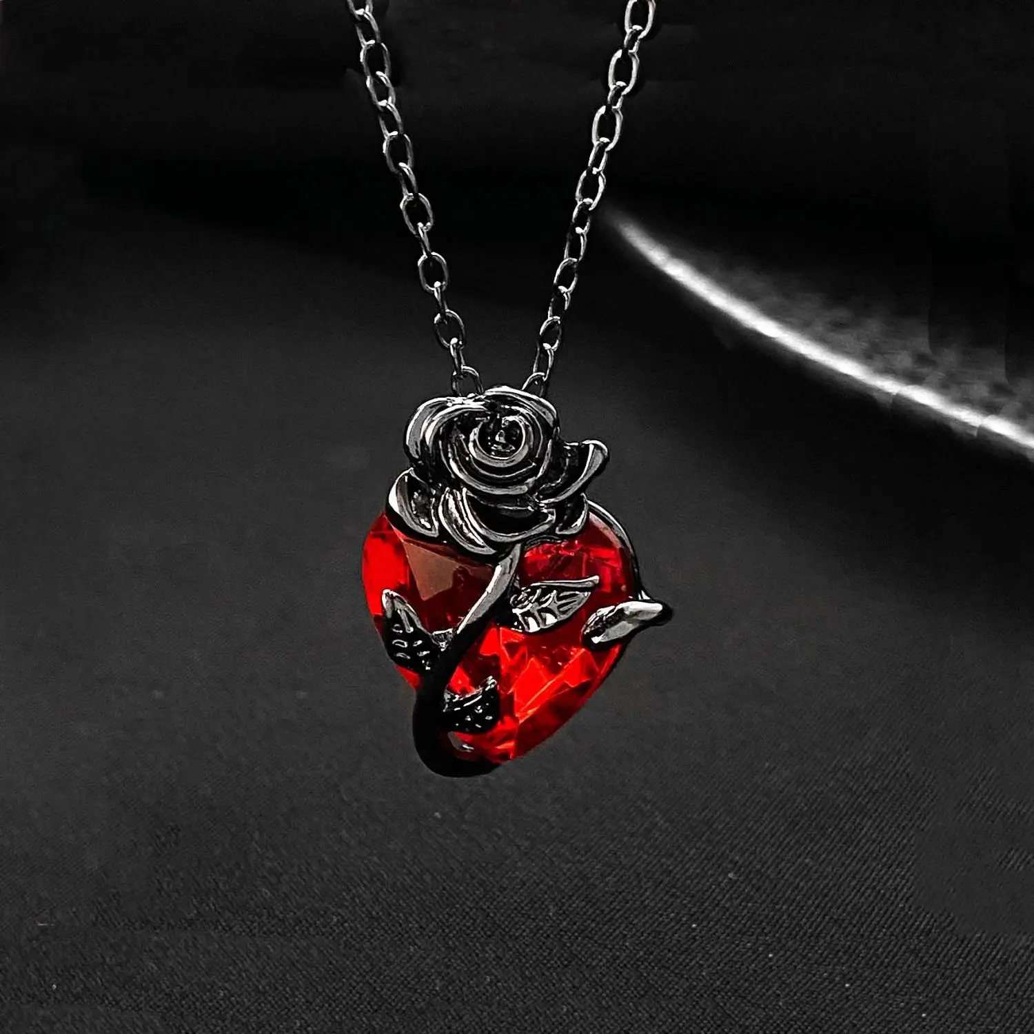 Dark Red Crystal Rose Flower Pendant Necklace for Women Men Gothic Punk Zircon Love Heart Chokers Neck Jewelry Personalized Gift