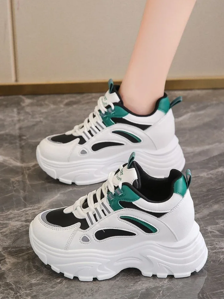 

2025 Autumn New Women's Clunky Sneakers Korean Style Slimming Petite Height Boosting Thick Sole Wedge Heel Casual Sneakers​
