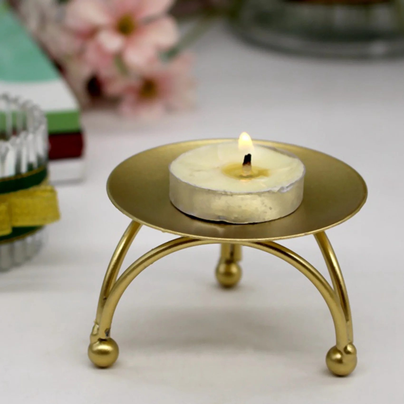ABPQ-European Style Candlestick Iron Candle Holders Retro Round Table Golden For Home Festive Ornament 2Pcs