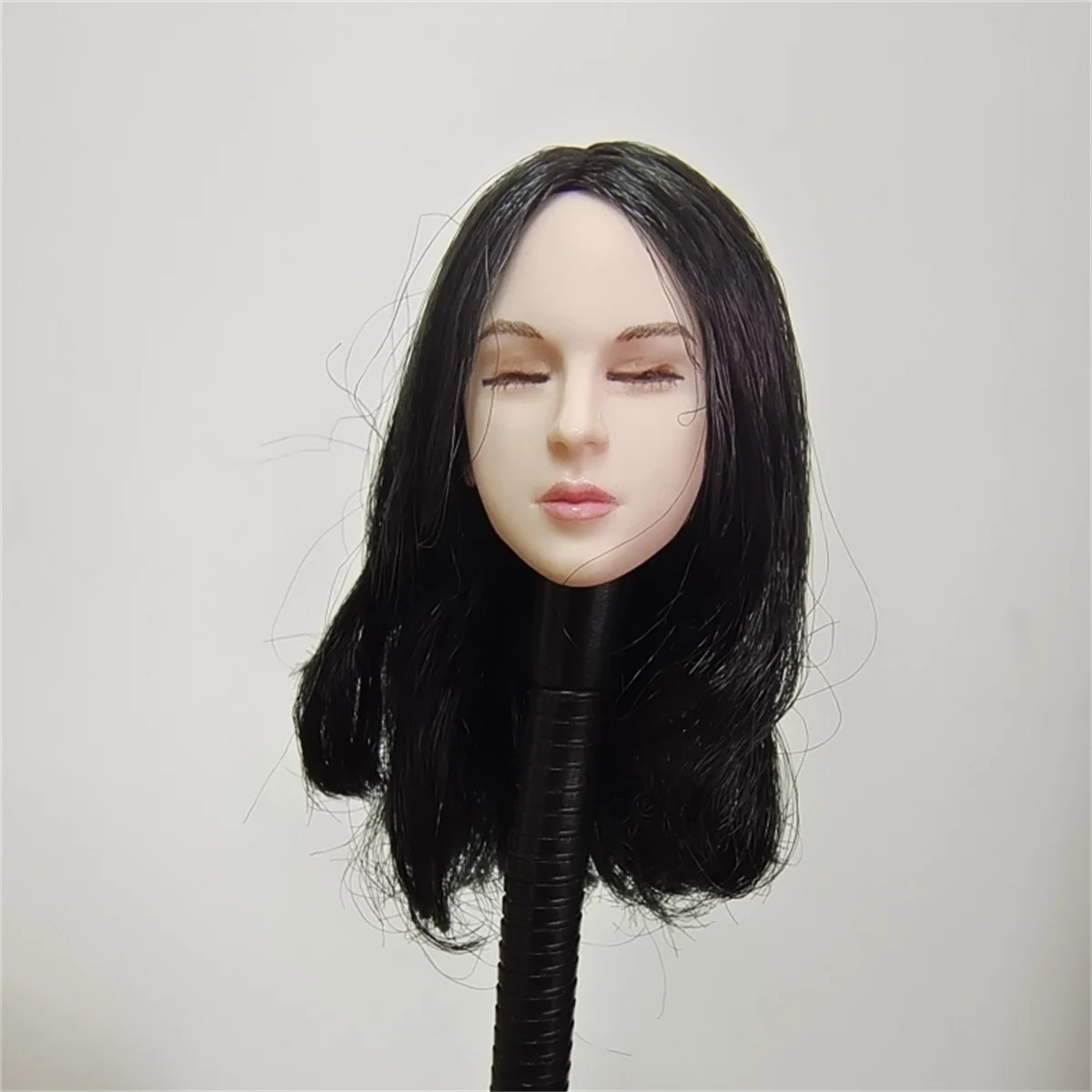 

1/6 Scale Close Eyes Sleep Girl Female Pale Head Sculpture Beauty Long Hair For 12 inch figureTBleague Jiao Doll Doll Toys