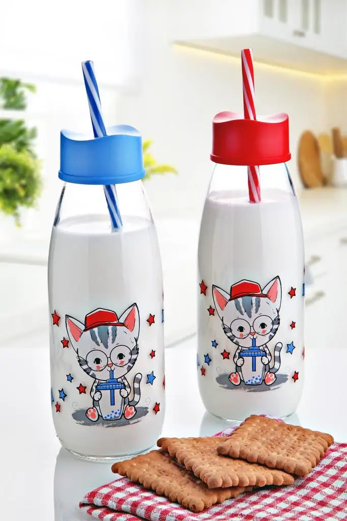 Animal Figured Straw Water And Milk Bottle Glass 500 ML