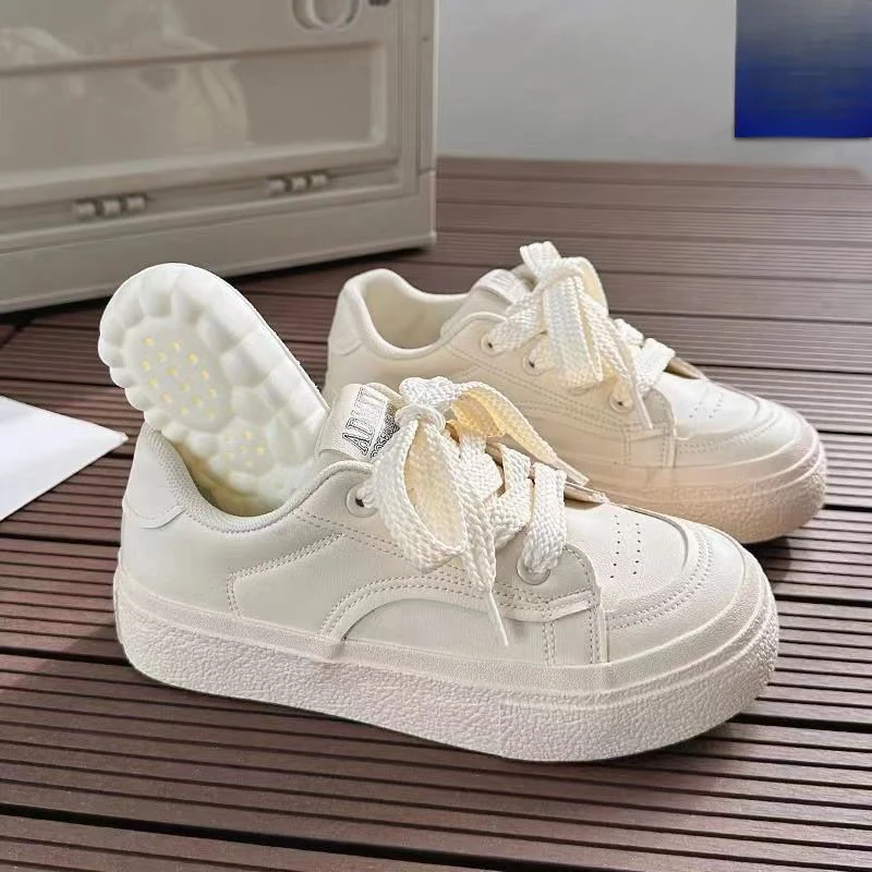 

2024 spring new thick soled small white shoes women with skirt shoes ins tide all match niche casual shoes