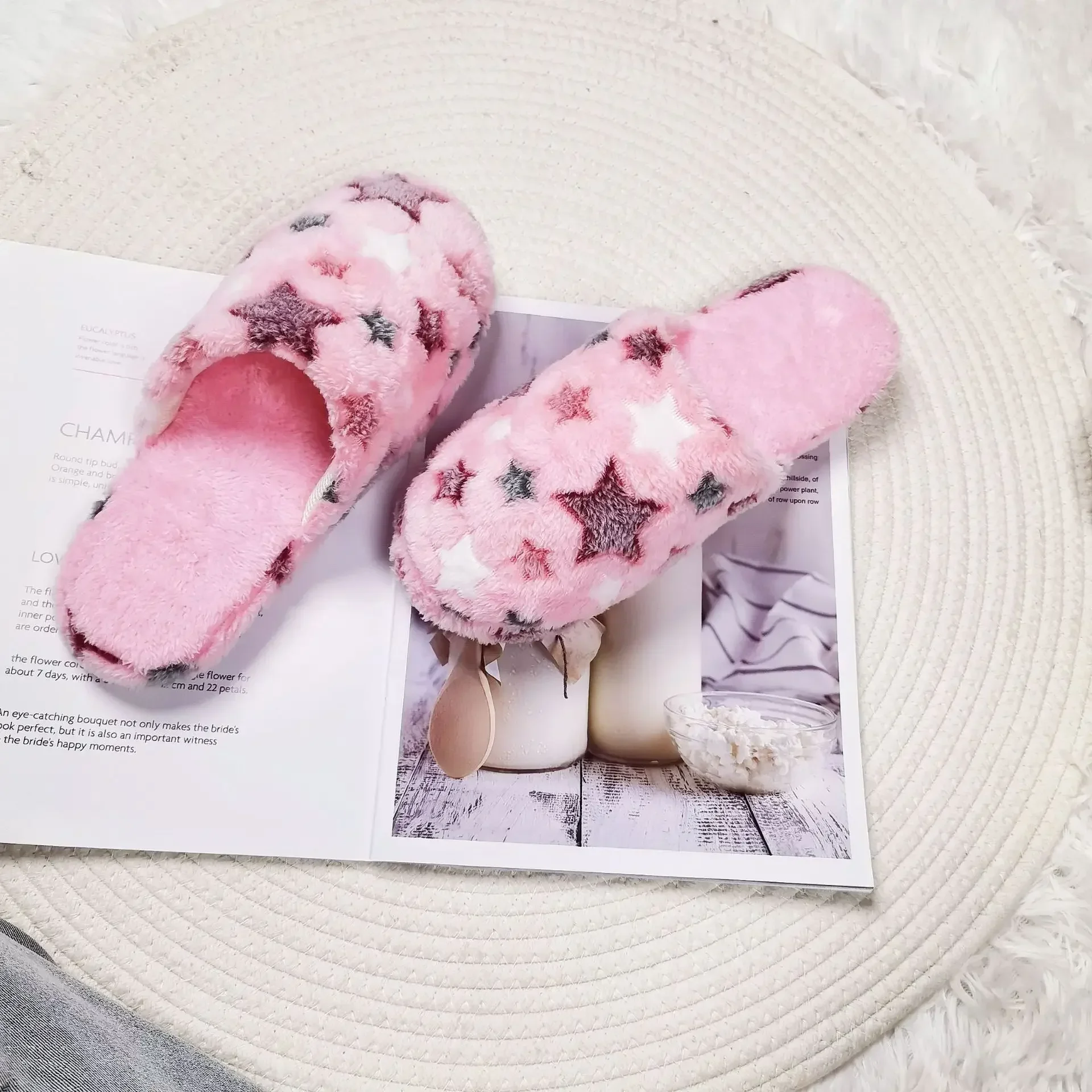 Indoor anti slip fuzzy slippers, cotton slippers for women in autumn and winter, warm home, anti slip thick soles for indoor cou