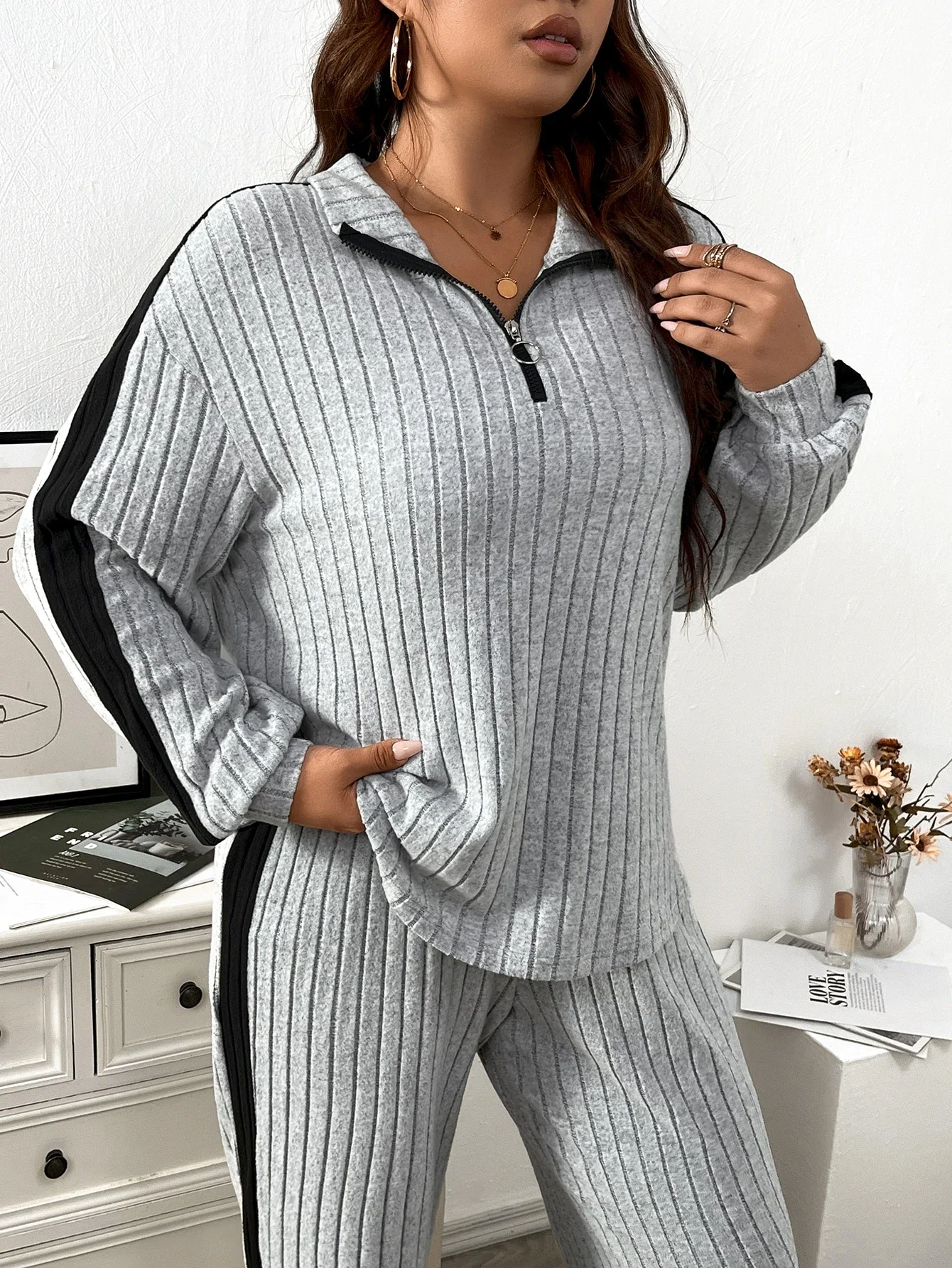 Damesset met kleurblokken en verlaagde schouder, halfopen borst, damesblouse en broek met wijde pijpen