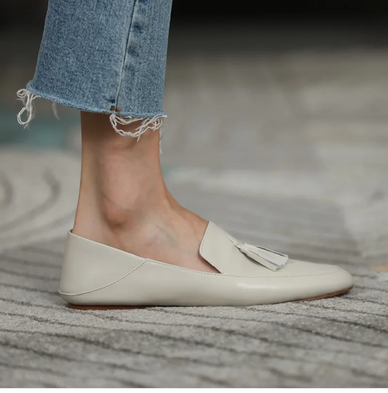 Soft Genuine Leather Round Toe Slippers Women Loafers Korea Style Simple Flat Shoes Lady Mules Spring Autumn Women Fringe Flats