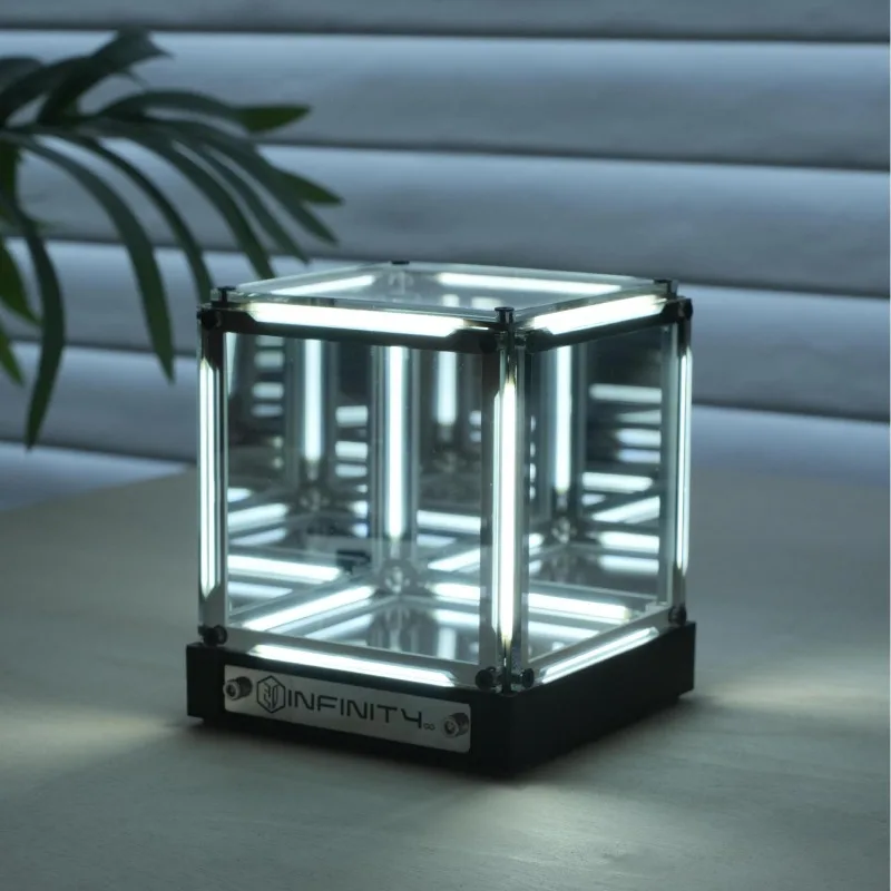Modern Designer Cube Acrylic Small Floor Lamps E-sports Atmosphere Table Lights Desktop Technology Sense Ornaments Creative Gift