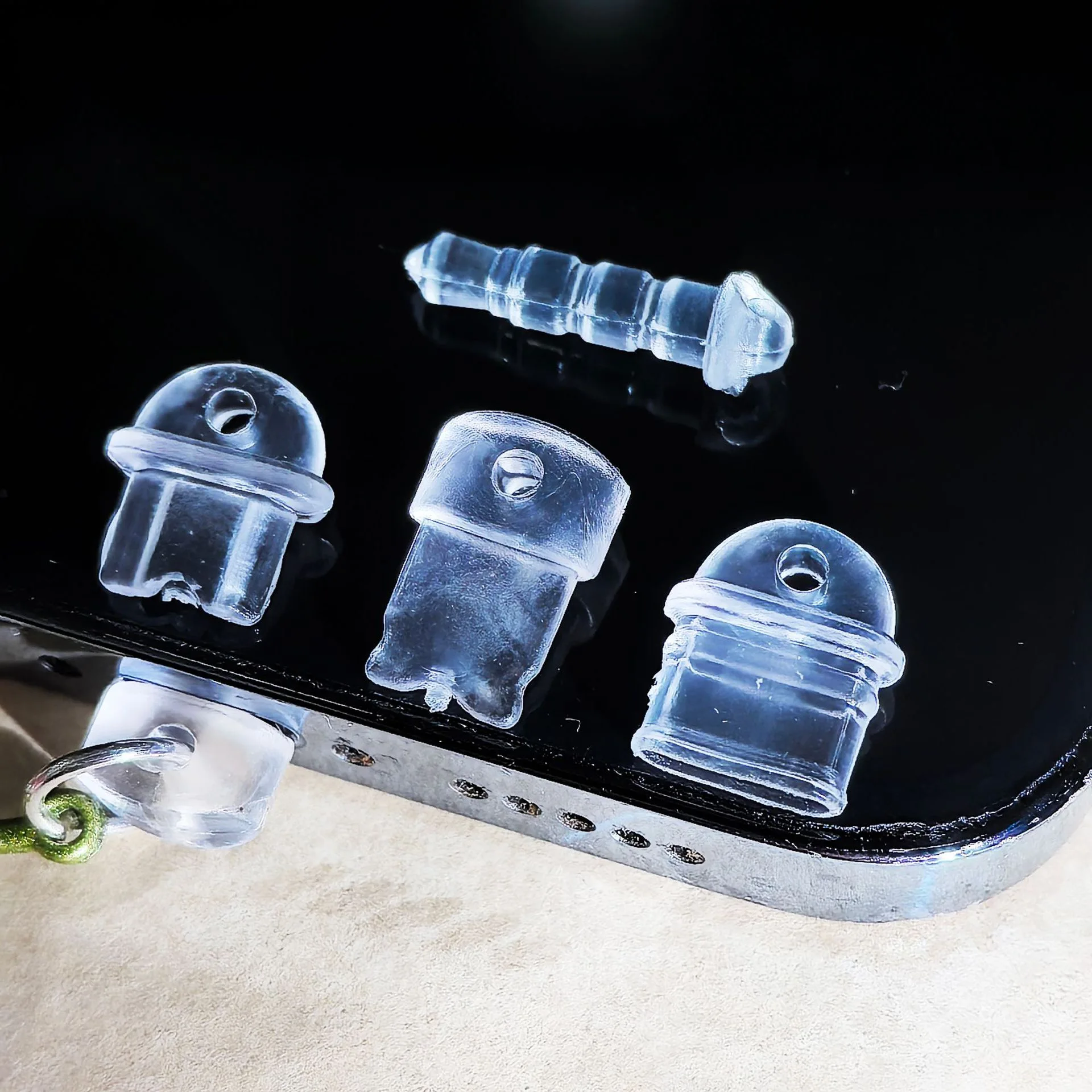 100pcs Type-C charging and data port dustproof plug with hole for Android phones suitable for various models of phones