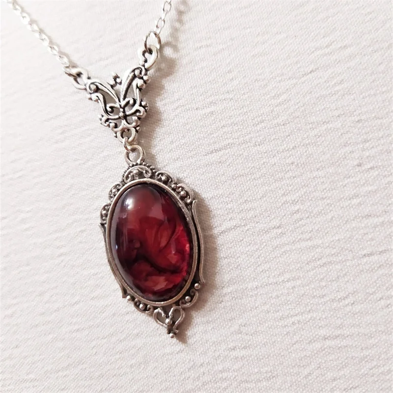 Gothic Vintage Red Quartz Crystal Necklace Butterfly Necklace Vampire Embossed Witch Jewelry Accessories Vintage Chokers