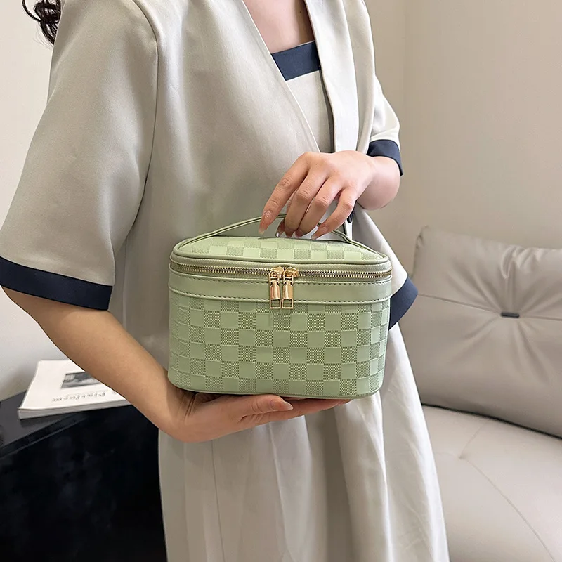 Fashion Checkered Makeup Bag Portable Cosmetic Storage Bag Women Large Capacity Brushes Storage Bag Cute Travel Toiletry Bag