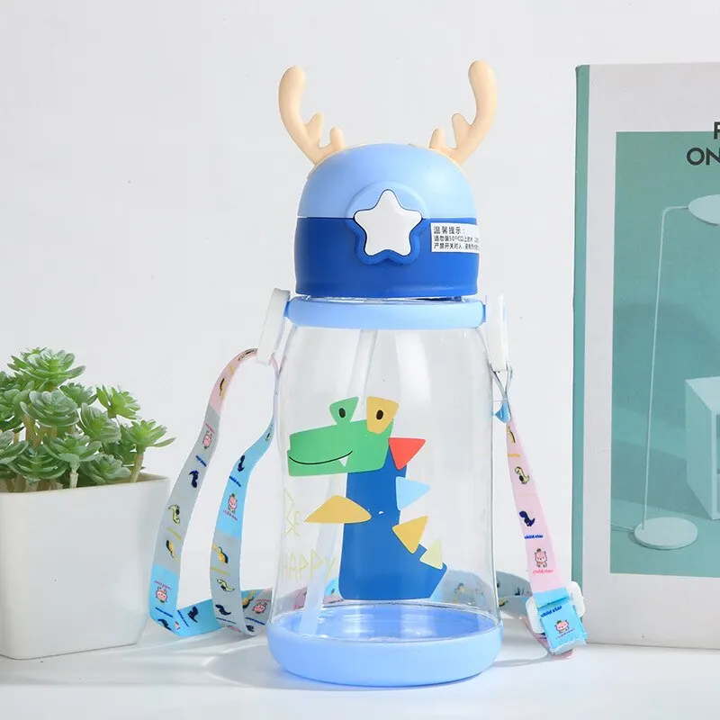 600ml Kinder Wasser Trinkbecher Geweih kreative Cartoon Baby Fütterung becher mit Strohhalmen auslaufs ichere Wasser flaschen Outdoor Kinder Tasse