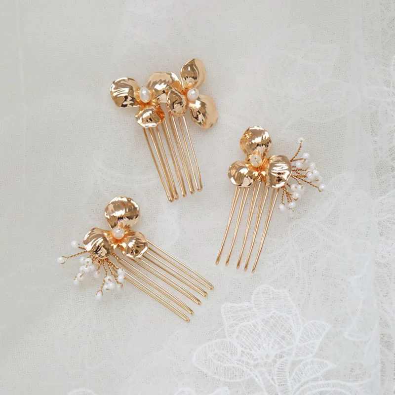 

SLBRIDAL Crystal Rhinestones Freshwater Pearls Copper Flower Bridal Hair Comb Wedding Hair Accessories Bridesmaids Women Jewelry