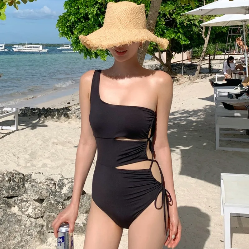 

European American One-Shoulder Slimming Bikini Sexy Beach One-Piece Swimsuit Korean Fashion Tight Fit Swimwear