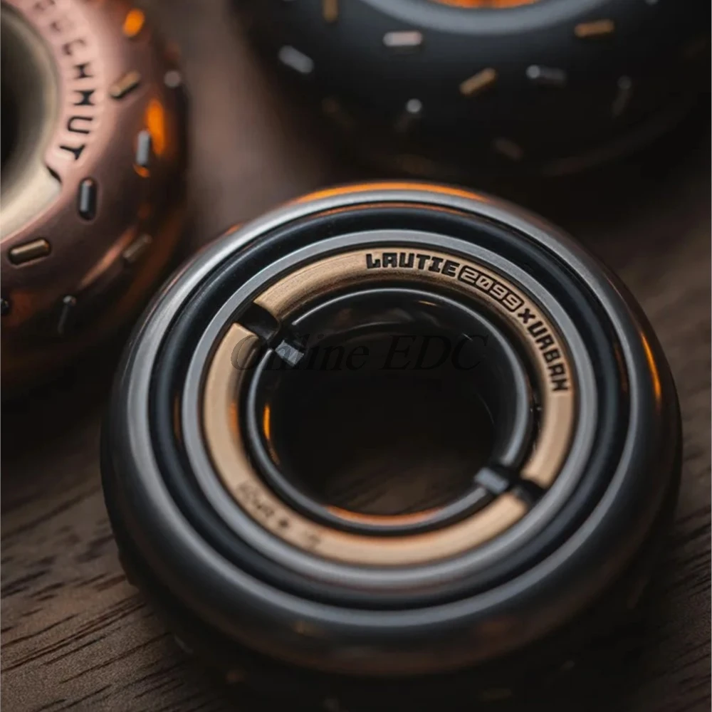 LAUTIE EDC X URBAN EDC Co-Brand Donut Copper Fidget Spinner Fidget Spinner Büroschreibtischspielzeug aus Metall