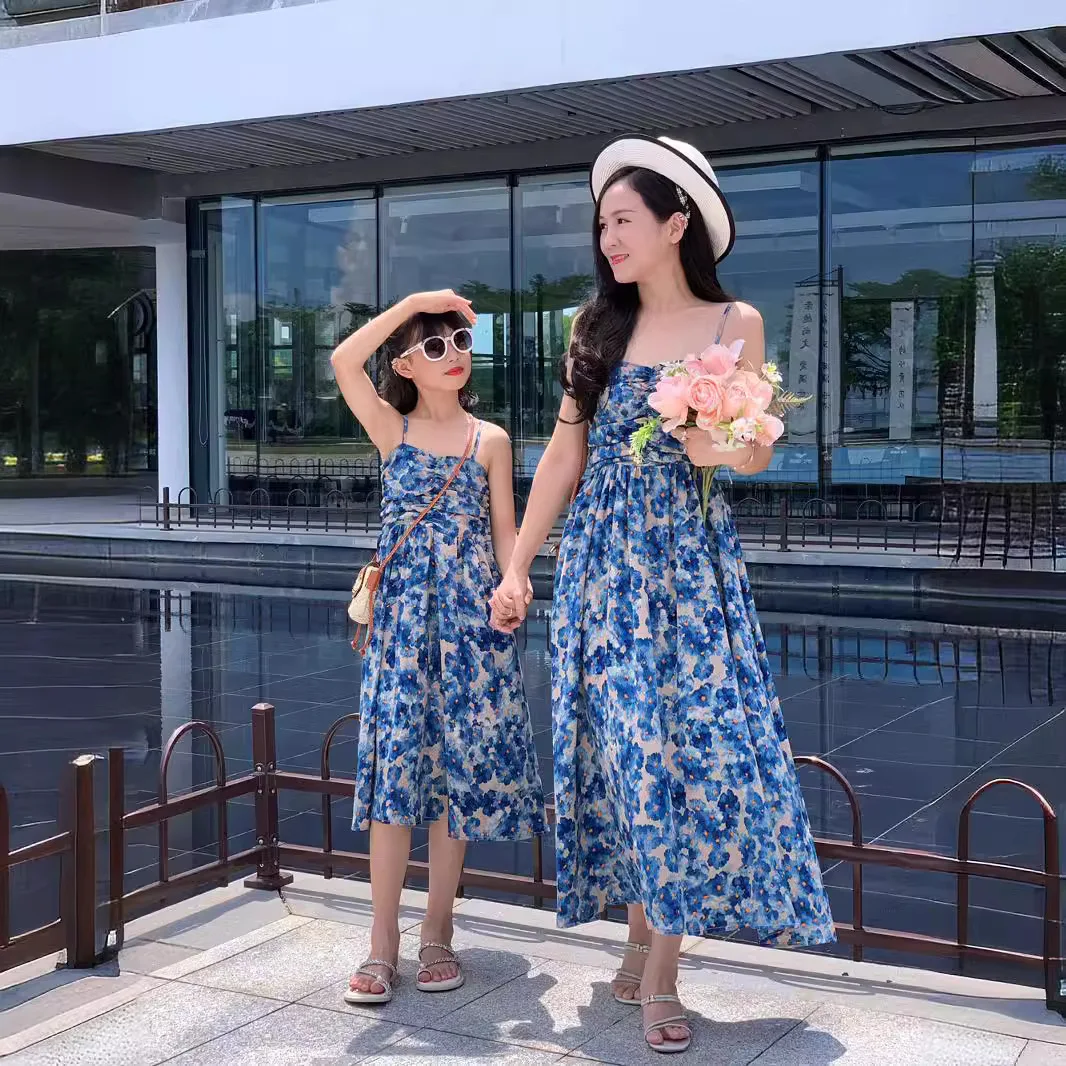 Vacation Look Mother and Daughter Floral Dress Mom and Baby Girls Resort Dresses Holiday Beach Momy and Me Clothing Women Robe