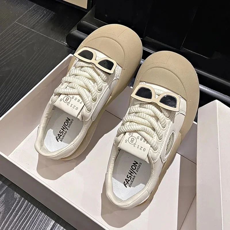 2024 New Designer Cute Women Glasses Sneakers Big Toe Platform Fashion Shoes Slip On Skateboard Walking Tennis For Girls