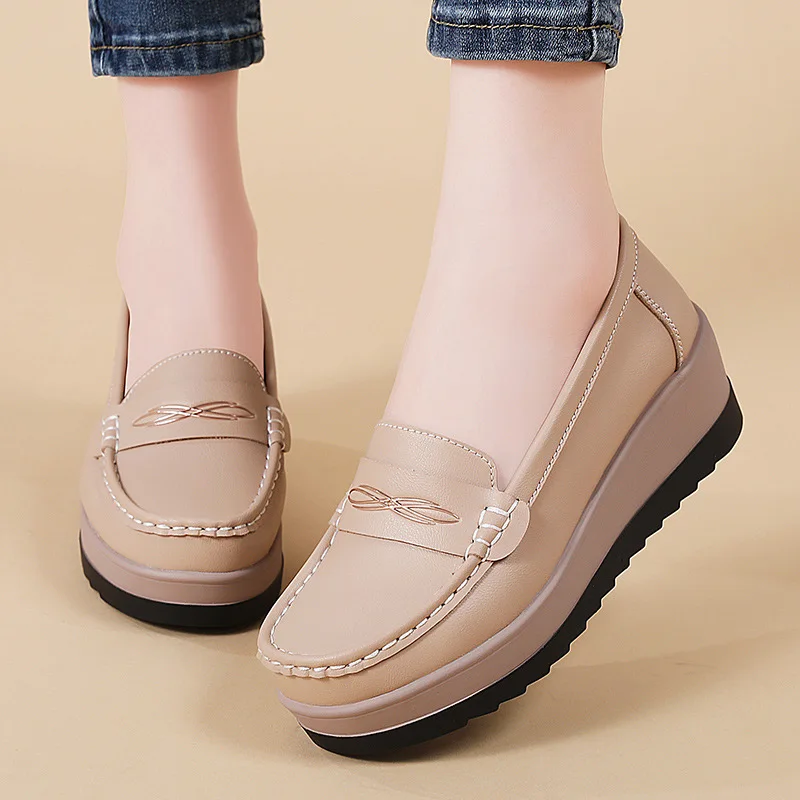 All Match Comfortable Breathable Shallow Flats Women's Loafers Spring Autumn 2026 Women's Soft leather Shoes Driving Moccasins